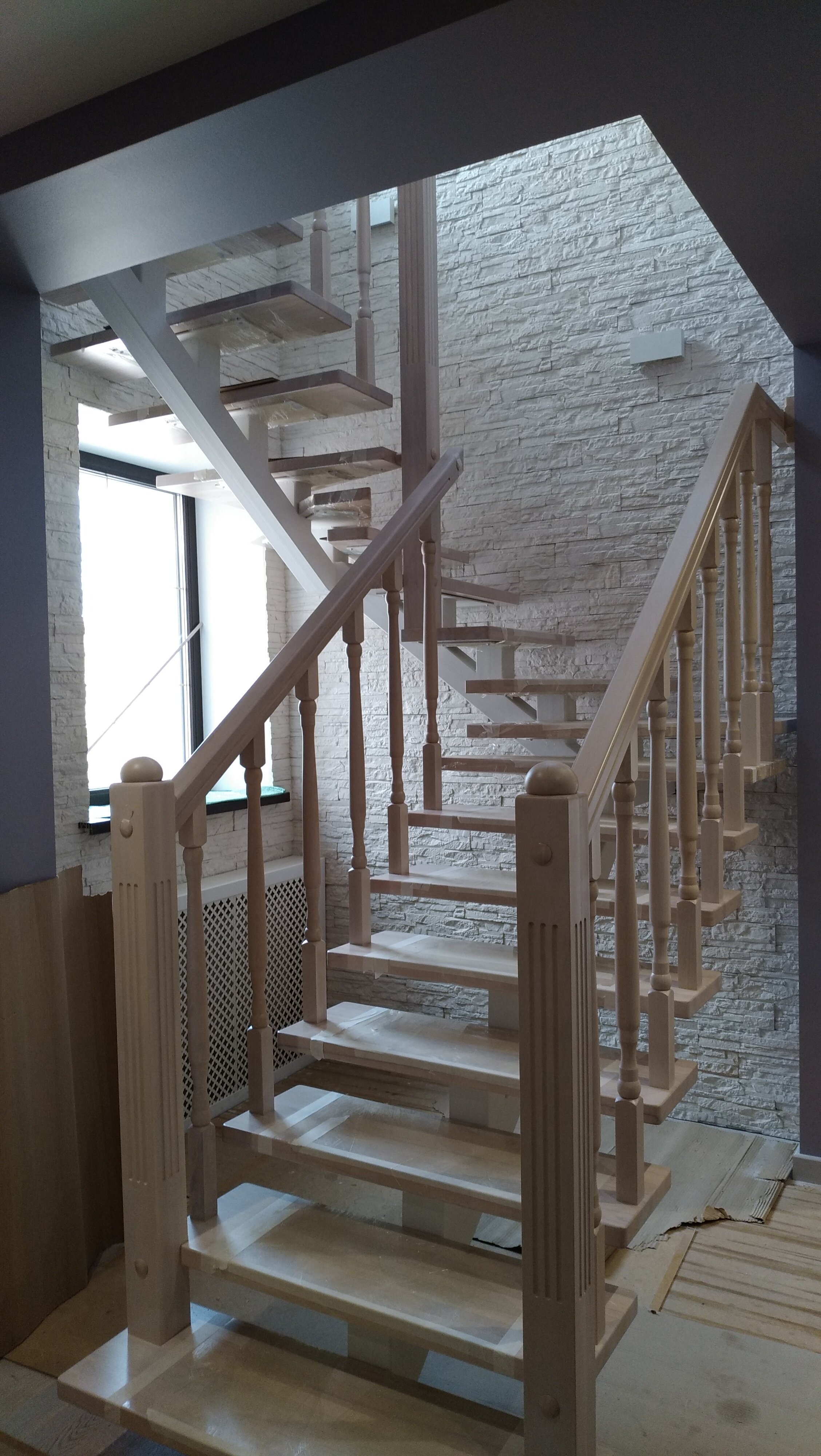 Лестница с балясинами для металлокаркаса
